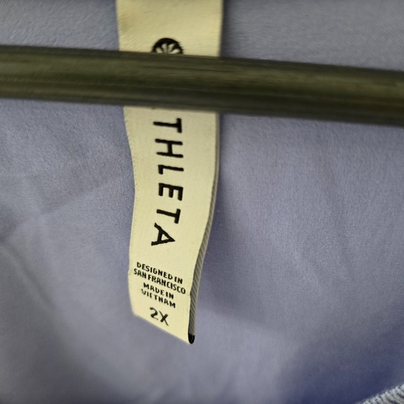 Athleta Short Sleeve Zephyr shirt plus 2X blue periwinkle scrub top - Picture 5 of 9